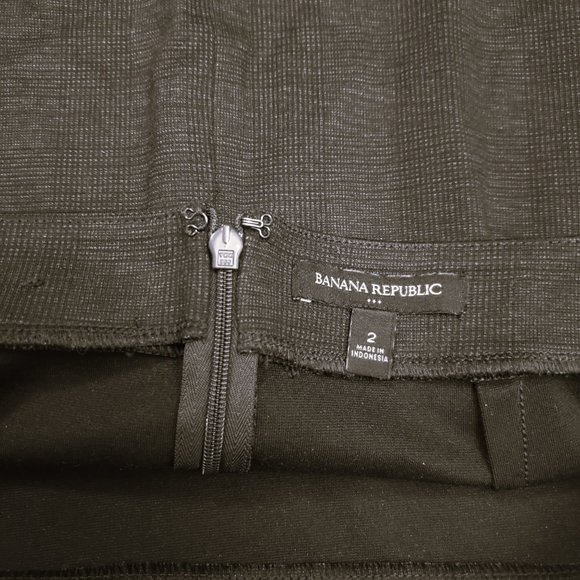 Banana Republic Subtle Plaid Pattern Pencil Skirt-Women’s Size 2 - Picture 3 of 10